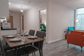 Modern 2 Bed Apartment in Manchester - Sleeps 4